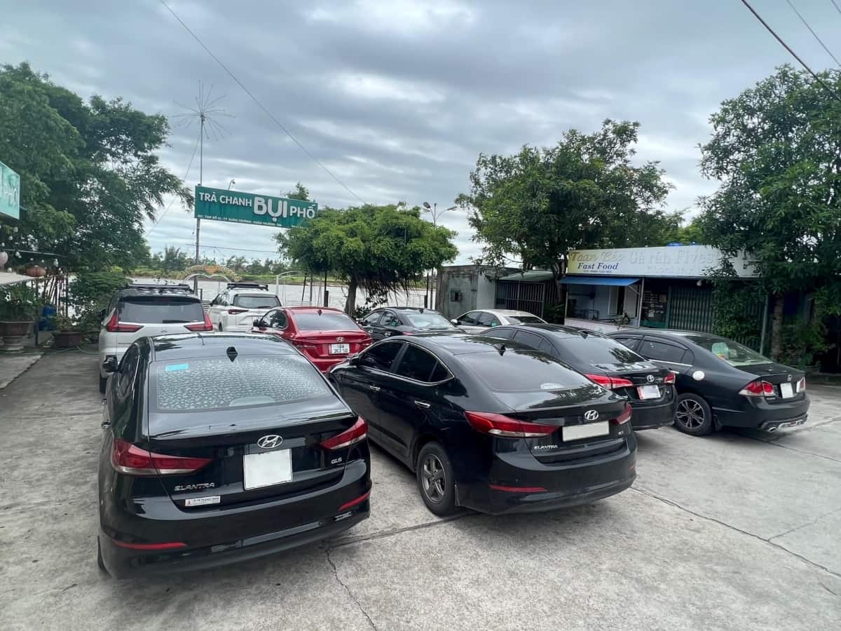 Xe 4, 5 chỗ