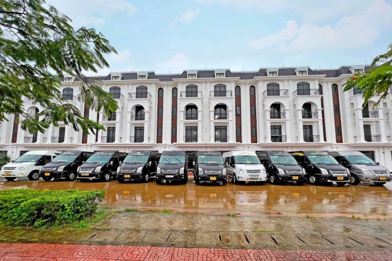 Xe Hà Nội Móng Cái Limousine Hoàng Anh