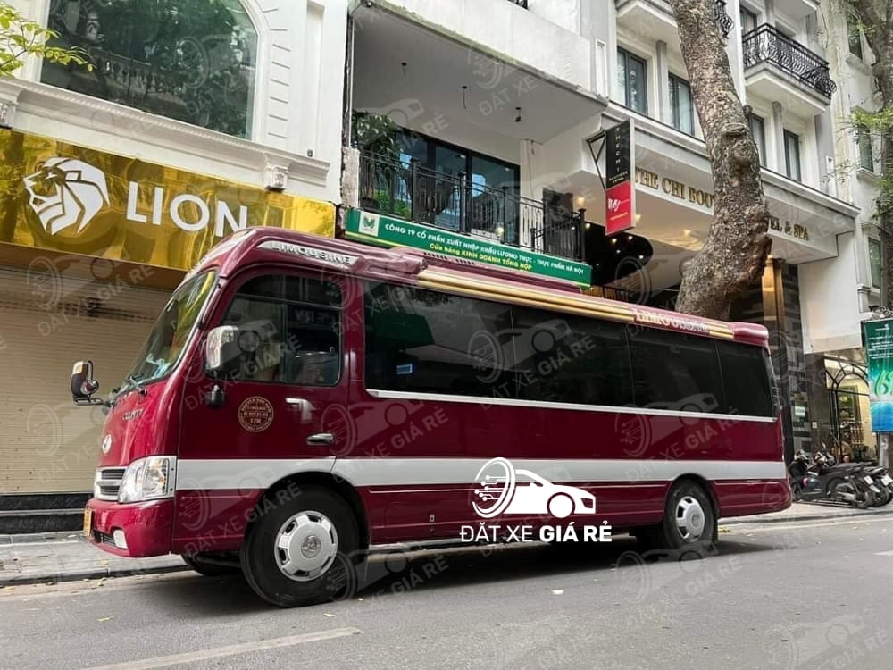 Thuê xe Limousine 16 chỗ tại Hà Nội