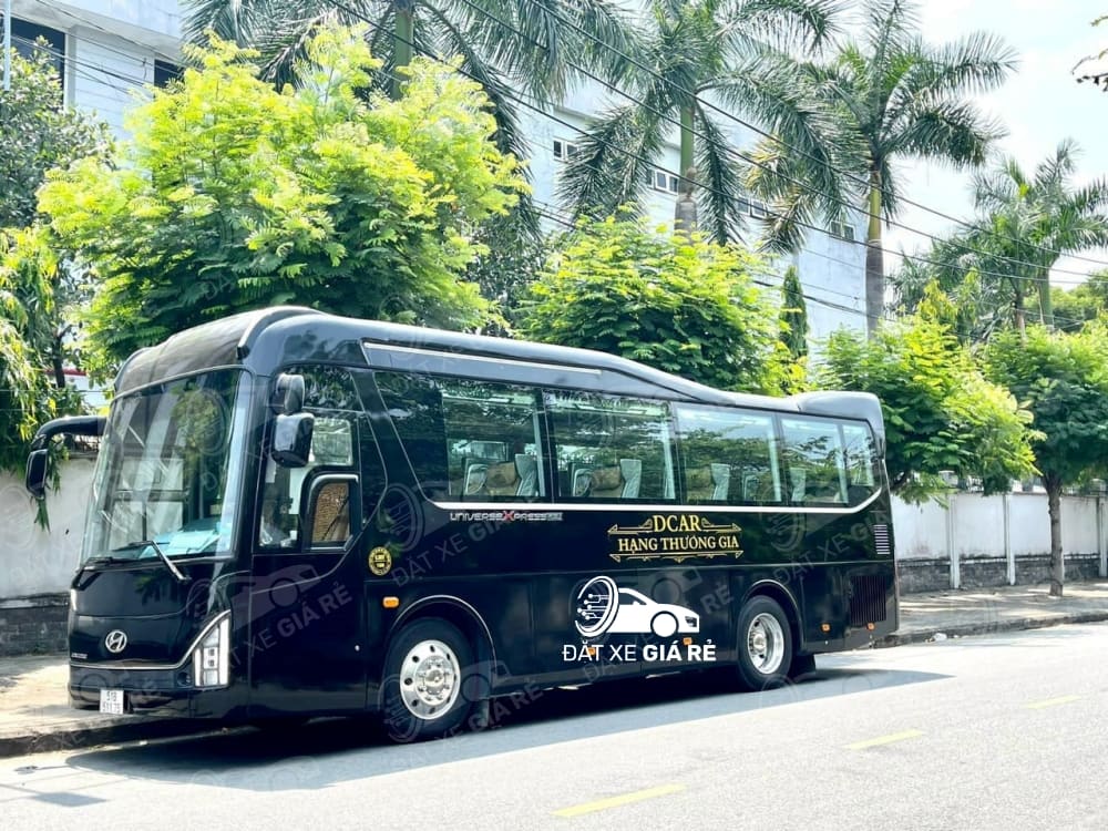 Thuê xe Limousine 22 chỗ Hà Nội