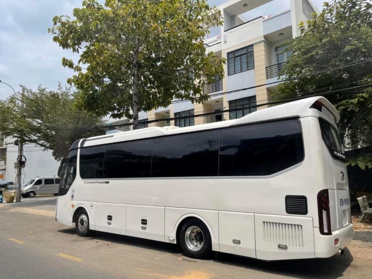 Đặt Xe Giá Rẻ cho thuê xe 29 chỗ Hà Nội - Bắc Giang sử dụng xe đời mới, chất lượng